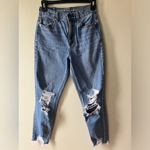 American Eagle Ripped Mom Jean Size 0
